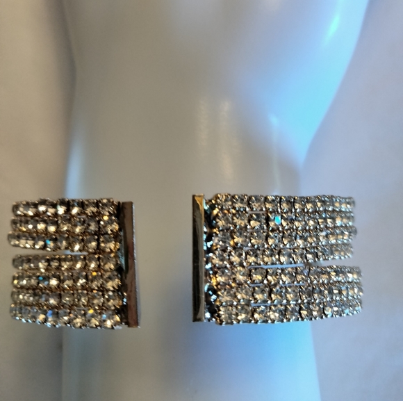 Austrian crystal cuff bracelet in gold or silver tone. - Picture 3 of 6